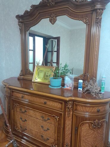 Комоды: Комод