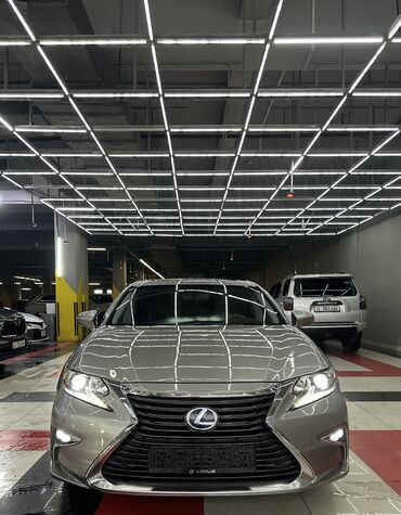 машина электирик: Lexus ES: 2016 г., 2.5 л, Вариатор, Гибрид, Седан