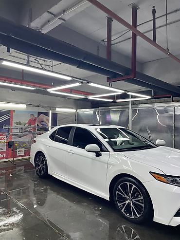 corolla 2016: Toyota Camry: 2019 г., Бензин — 3
