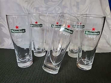 Čaše: Case nove,vintaz Heineken. Case Heineken bez ostecenja,sve na njima na lalafo.rs — 4 Čaše: Case nove,vintaz Heineken. Case Heineken bez ostecenja,sve na njima — 4