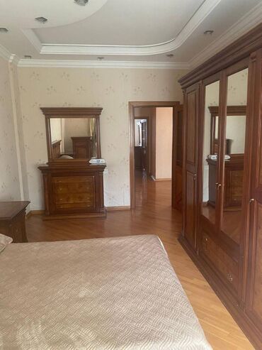 Köhnə tikili: Bakı, 3 otaqlı, Köhnə tikili, m. Gənclik, 140 kv. m — 15