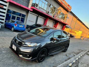 Honda: Honda Fit: 2017 г., 1.5 л, Вариатор, Бензин