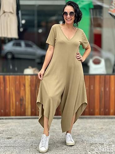 tri hill: Komninezon za punije
2XL 3XL 4XL 5 XL
Cena : 2.800 dinara — 5