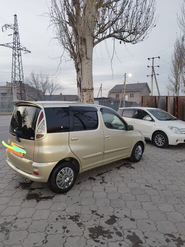 Toyota: Toyota Funcargo: 2005 г., 1.3 л, Автомат, Бензин, Хэтчбэк