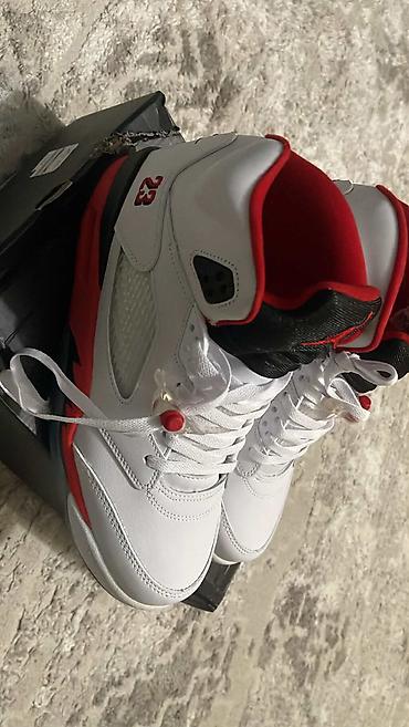 вампир: Продаю оригинальные Air Jordan 5 "Fire red" . Размер: 44.5 Новые — 1