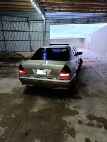 Mercedes-Benz: Mercedes-Benz C-Class: 2.3 l | 1998 il Sedan — 3