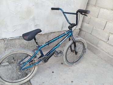 трехколесный велосипед поза: BMX велосипед