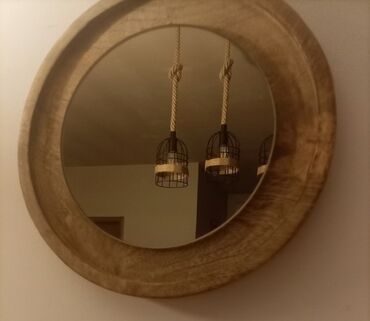 Ogledala: Ogledalo za zid, Okrugli, Upotrebljenо