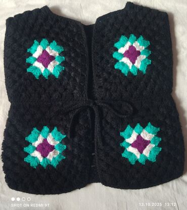 женские мокасины из текстиля: Əl işi toxunma qolsuz jilet - Material: qalın, yumşaq iplikdən əl
