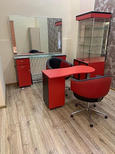 salon maları: Salom mebeli Guzqu 150 azn. Manikur masasi 80 azn kreslolar 2 eded 1 — 1