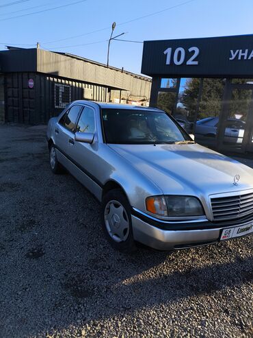 срочно в связи с переездом: Mercedes-Benz C-Class: 1995 г., 1.8 л, Автомат, Бензин, Седан