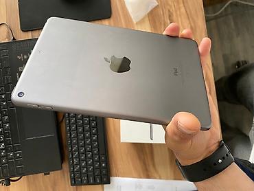 planşet ucun klaviatura: İşlənmiş Apple iPad mini 5 (2019), 7,9", 64 GB, Ünvandan götürmə — 3