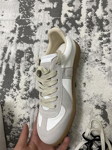 италия 39: Мужские кроссовки, 40, Maison Martin Margiela, Новый, цвет - Белый — 2