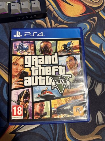 Oyun diskləri və kartricləri: Gta V (xeritesi falan her şeyi var)-cızıqsız,ideal veziyetde. Barter