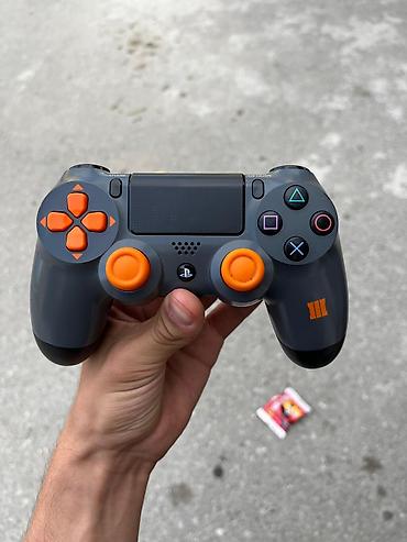 rdr 2 disk: Sony DualShock 4 (PS4) oyun qolundan - Model: Sony DualShock 4 — 3