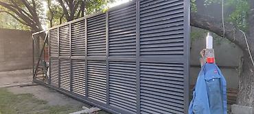 Откатные ворота: Откатные ворота из сэндвич‑панелей с автоматикой - Полотно — 48