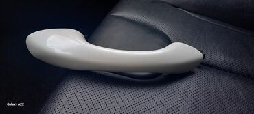 Задняя правая дверная ручка Hyundai 2019 г., Б/у, цвет - Белый, Оригинал