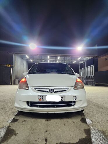 срочно в связи с переездом: Honda Fit: 2003 г., 1.3 л, Вариатор, Бензин, Хэтчбэк