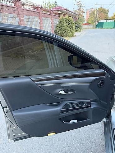 vaz 2105: Lexus ES: 2020 г., 2.5 л, Автомат, Гибрид, Седан — 7