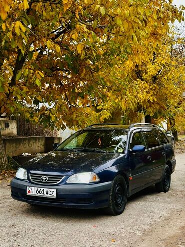 Toyota: Toyota Avensis: 2001 г., 1.8 л, Механика, Дизель, Универсал