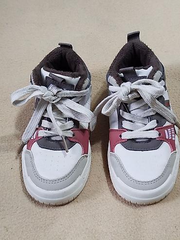 Детская обувь: Детские домашние тапочки - Размер: 28/29 (маркировка на подошве) - — 27