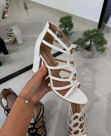 Sandale: Ženska obuća – tri modela 1) Elegantne špic salonke/mule L.Day - — 37