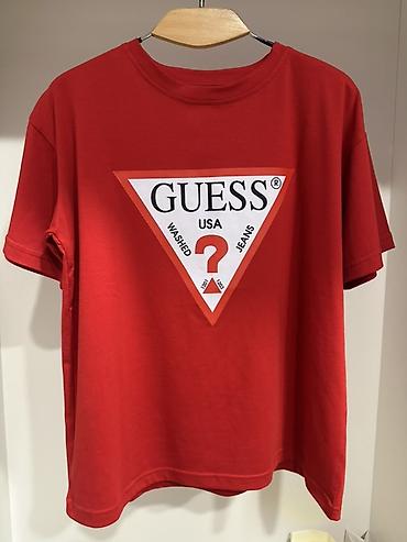 pull and bear: Futbolka, Guess, Standart, rəng - Qırmızı — 1