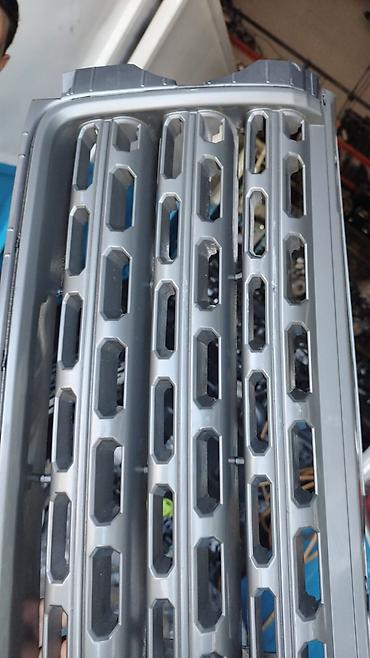 Решетки радиатора: Решетка радиатора Land Rover 2016 г., Б/у, Оригинал — 9