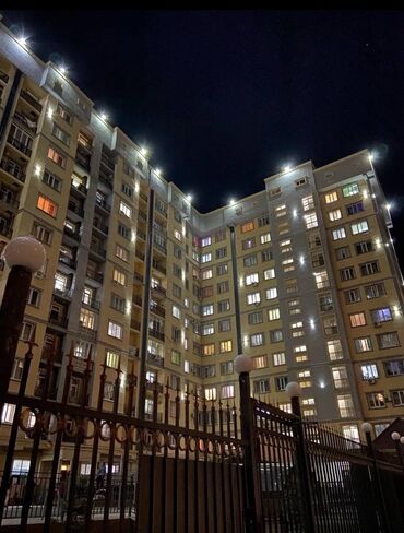 срочно продаётся 1 комнатная квартира в районе ошского рынка по улице кенсуйская: 1 бөлмө, 39 кв. м, Элитка, 3 кабат, Дизайнердик ремонт