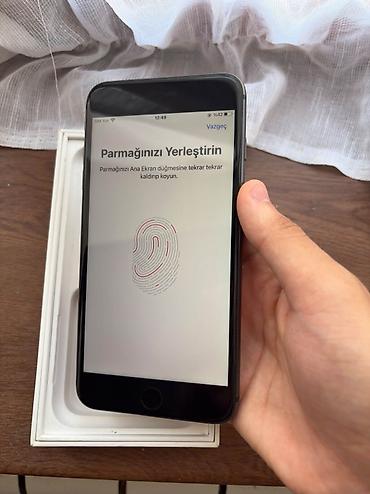 ipod touch 8: IPhone 8 Plus, Jet Black, Barmaq izi — 4