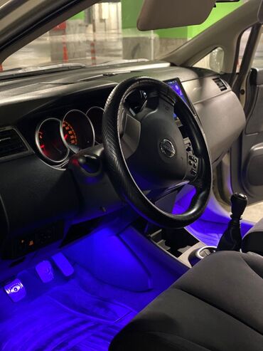 Nissan: Nissan Tiida sedan - Kül rəngə çalan açıq-bej eksteryer - 4 qapılı -da lalafo.az — 11 Nissan: Nissan Tiida sedan - Kül rəngə çalan açıq-bej eksteryer - 4 qapılı — 11