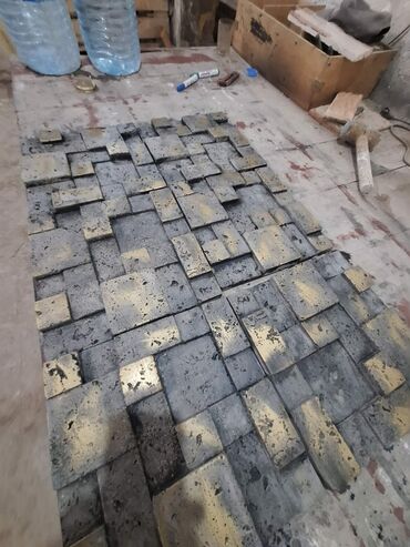 guneş paneli: Dekorativ 3D divar panelləri – beton əsaslı, mozaik fakturalı