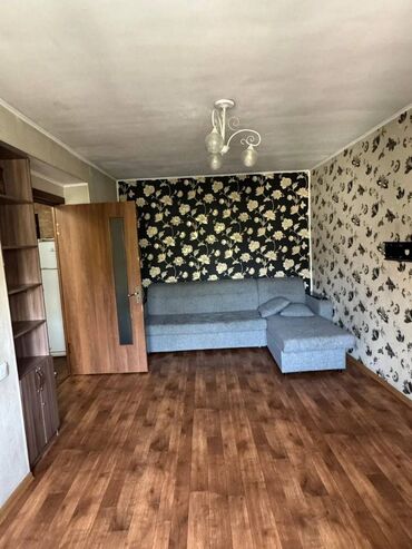 продается 3 комнатная квартира политех: 2 бөлмө, 47 кв. м, Жеке план, 3 кабат, Косметикалык ремонт