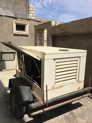 elektrod: Lincoln Electric LINC 405-SA modeli qaynaq aparatı, qırmızı rəngdədir — 10