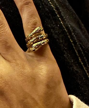 ilan uzuk: 22 k gold plated İlan üçün təsvir: Qızılı rəngdə, ilan formasında — 1