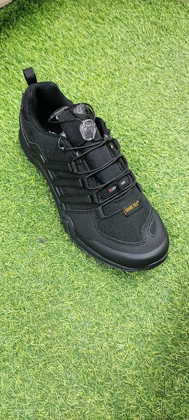 46 размер обувь: Кроссовки Adidas Gore-tex мужские! Выполнены из сочетания