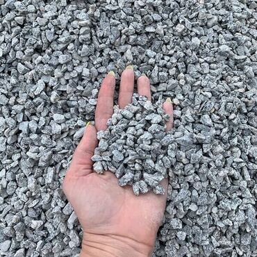 Щебень: Щебень для засыпки - Фракция: средняя/крупная (остроугольные камни — 11