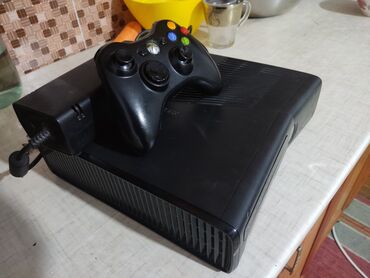 редим 7 а: 256гб 33игр gta5 fifa mk и Тд прошитая могу скачать любую