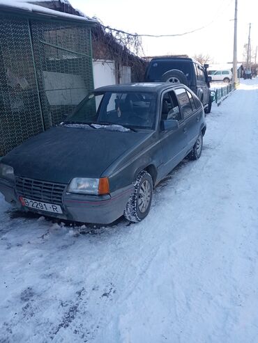 Opel: Opel Kadett: 1986 г., 1.3 л, Механика, Бензин, Хэтчбэк