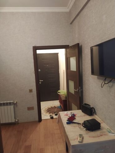 Uzunmüddətli kirayə mənzillər: Kiraye verilir seliqeli aileye.kamunal və digər xərclər qalan şəxs — 12