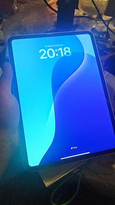 apple ipad air 4: IPAD M4 PRO 2024 120 FPS Qara Reng 256 Ideal veziyyetde — 1