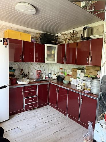 шкаф кухенный: Кухонный гарнитур, Б/у, цвет - Красный, Самовывоз — 2