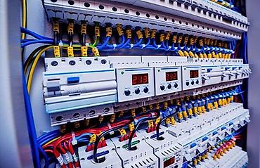 Электрики: Электрик | Установка стиральных машин, Демонтаж электроприборов, Монтаж видеонаблюдения 3-5 лет опыта — 17