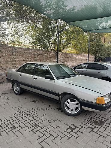 Audi 100: 1989 г., 2.3 л, Механика, Бензин, Седан