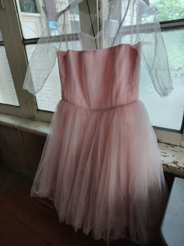 Dəstlər, kostyumlar: Qadın geyim dəsti – 4 üst geyim 1) Tünd boz rəngli uzun denim gödəkçə — 13