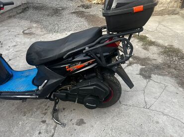 Скутеры: Скутер Benelli 180 кубов — 1