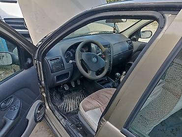 Fiat: Fiat Albea: 1.4 l | 2007 il Sedan — 8