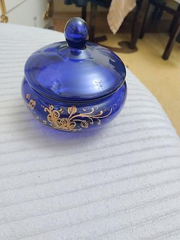 ikinc el: Mavi şüşə qab – qapaqlı, dekorativ - Material: qalın, parlaq — 1
