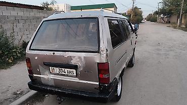 ion машина: Toyota Hiace: 1989 г., 2 л, Механика, Бензин, Минивэн — 9
