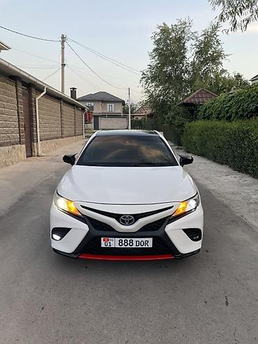 spark 2018: Toyota Camry: 2018 г., 2.5 л, Автомат, Бензин, Седан — 2